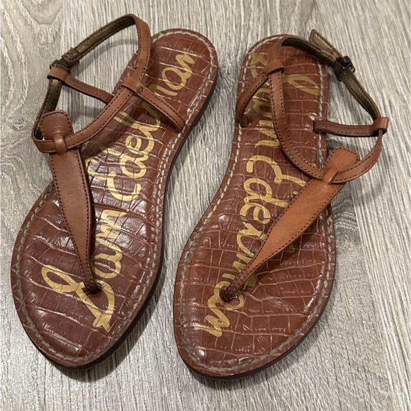 Sam Edelman Thong Sandals - Picture 1 of 3